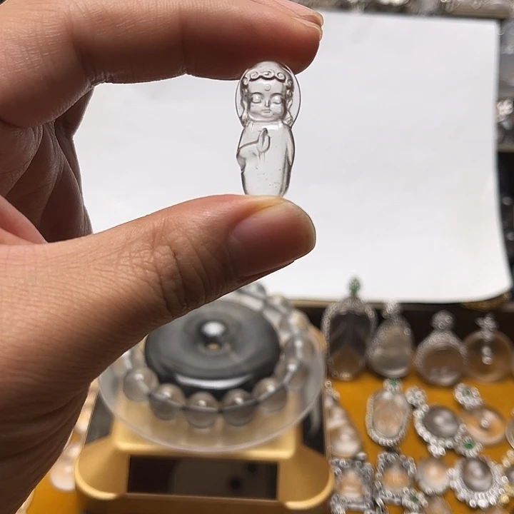 石英质玉未镶嵌宝宝佛