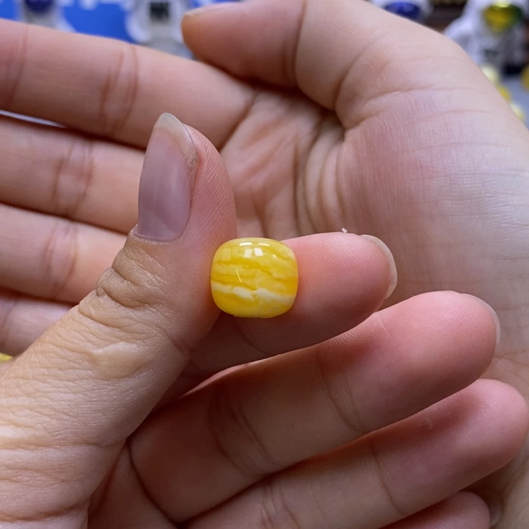 琥珀未镶嵌珠宝奇石11.9
