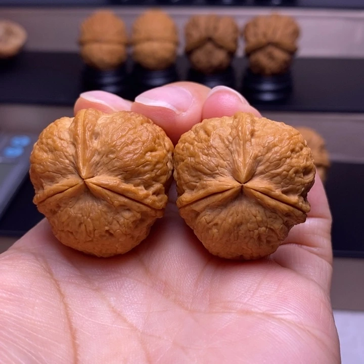 把件文玩核桃满天星三楞23