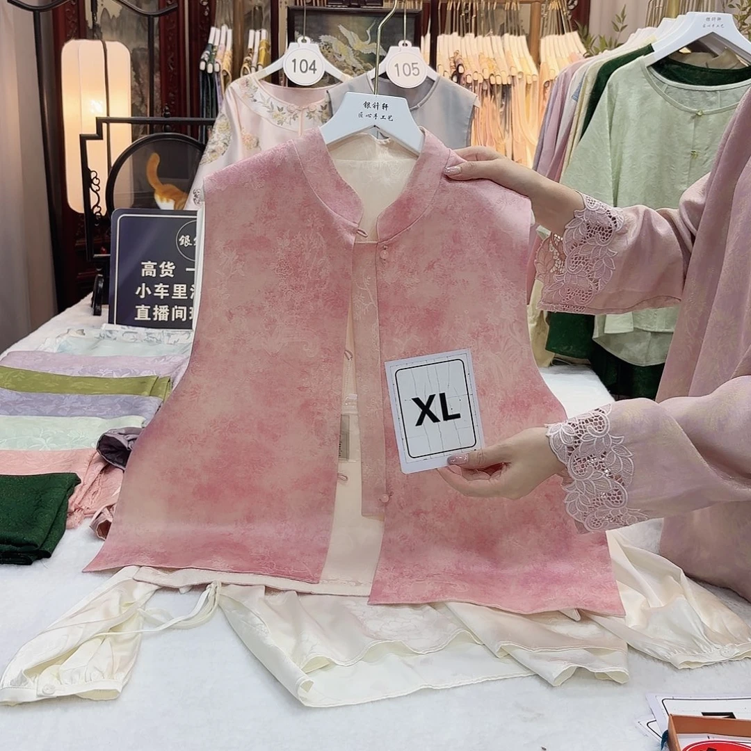 杨****非遗传承人的精神风貌和