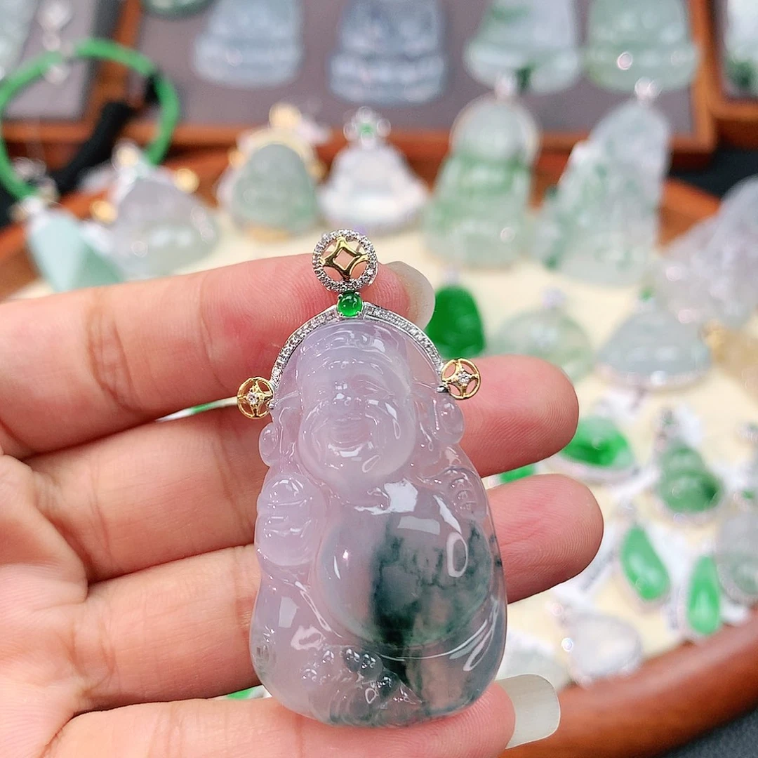 颈饰18K金镶嵌翡翠财神爷