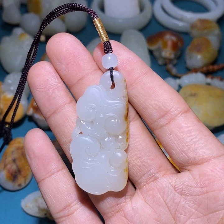 和田玉颈饰未镶嵌y****4