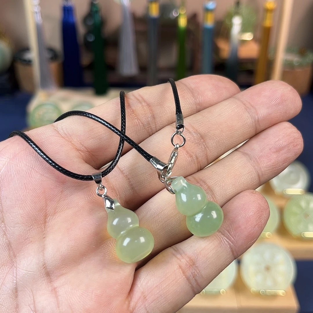 蛇纹石玉未镶嵌吊坠(不含链)