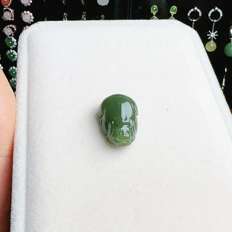 和田玉颈饰未镶嵌貔貅