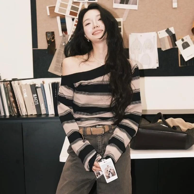 THEORY ERROR盛夏穿搭高级小众不撞款上衣独特设计感斜肩领黑灰条