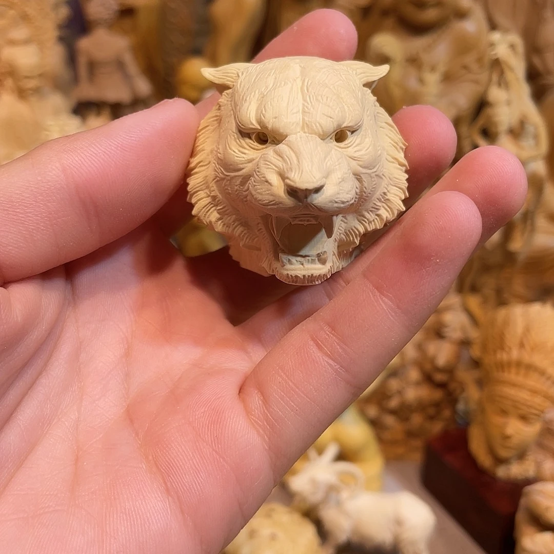 黄杨木小瑕疵虎头