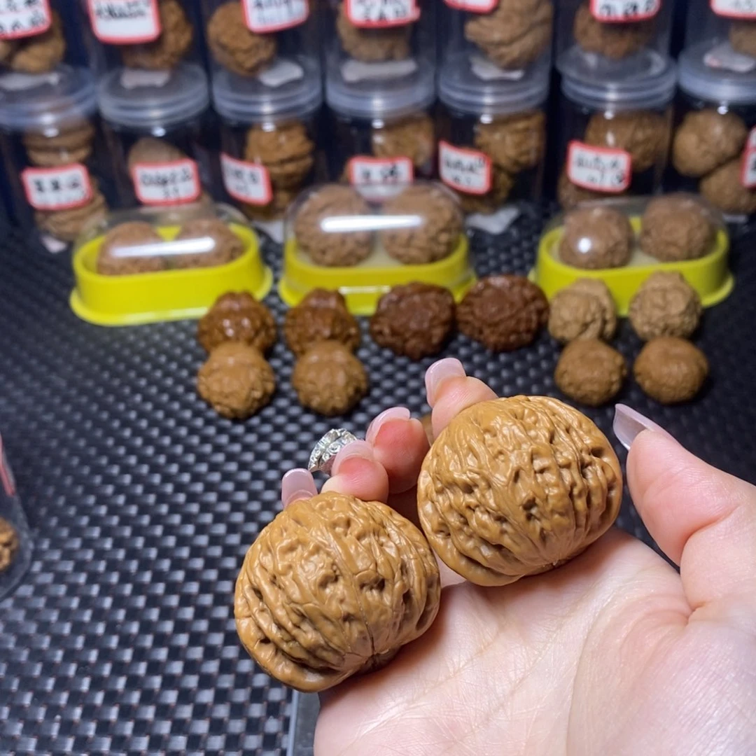 文玩核桃吊坠铁锤41.8