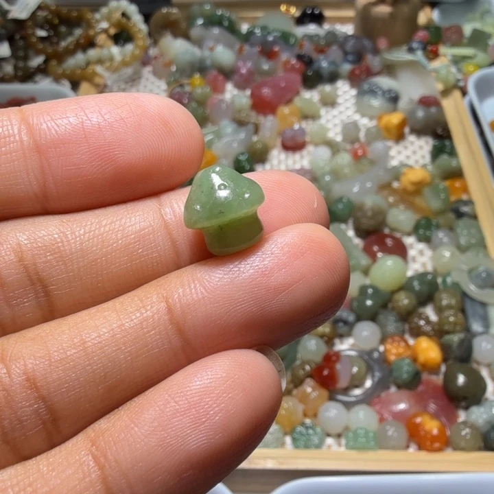 和田玉未镶嵌珠宝半成品