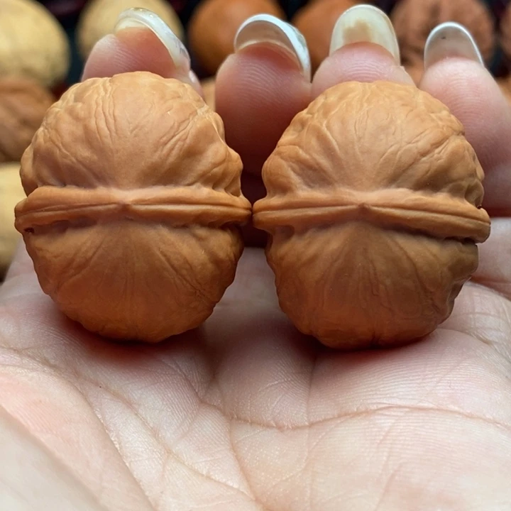 核桃精品文玩核桃手捻龙胆