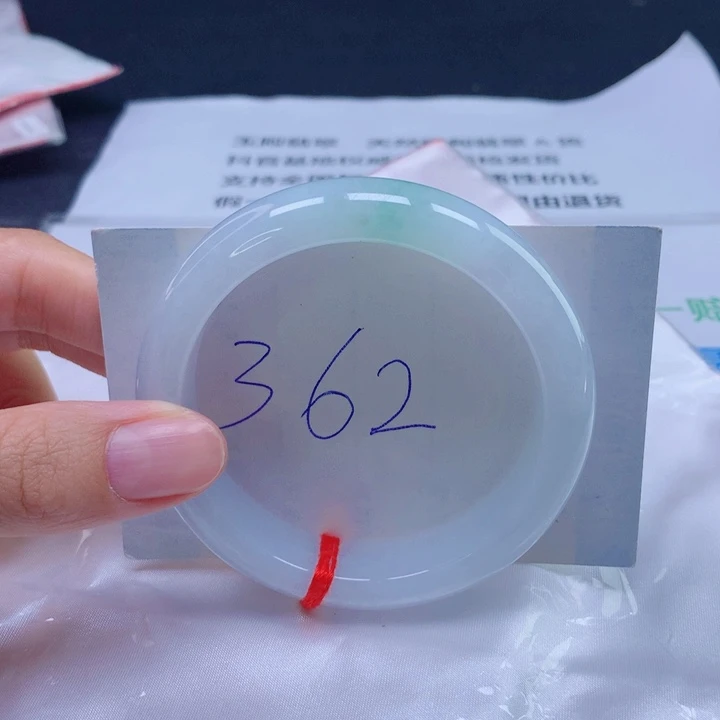 翡翠未镶嵌手镯56圈口