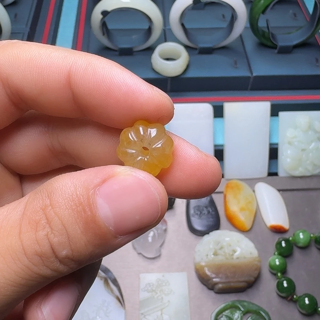 和田玉（黄玉）未镶嵌吊坠(不含链)