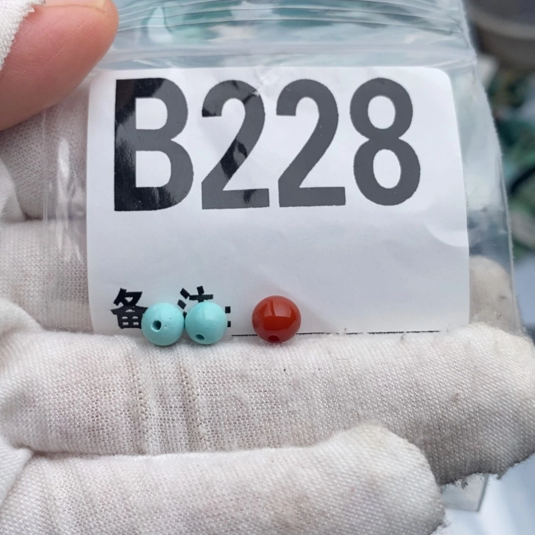 未镶嵌卡5圆珠一对南红玛瑙