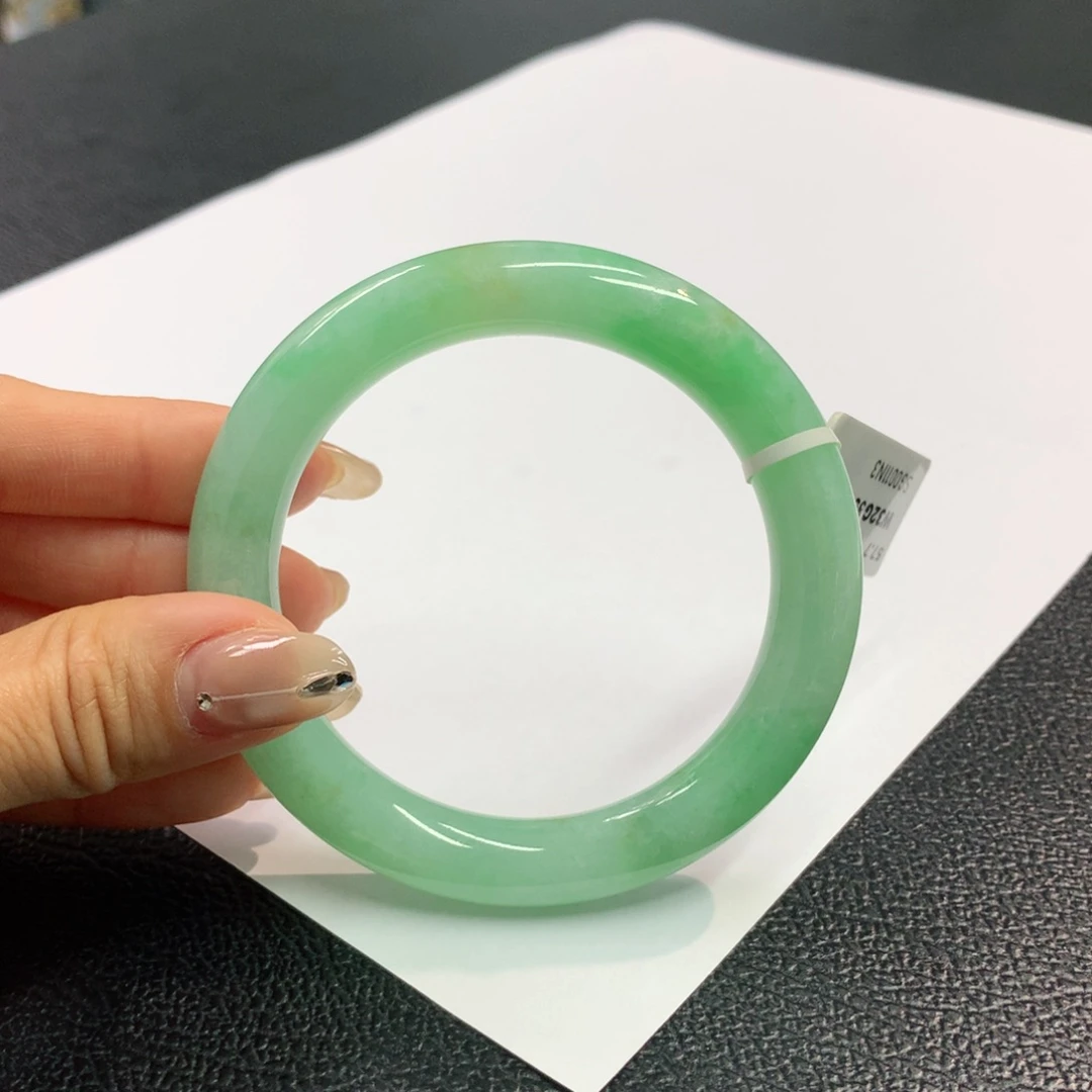 翡翠手镯未镶嵌缅甸翡翠手镯