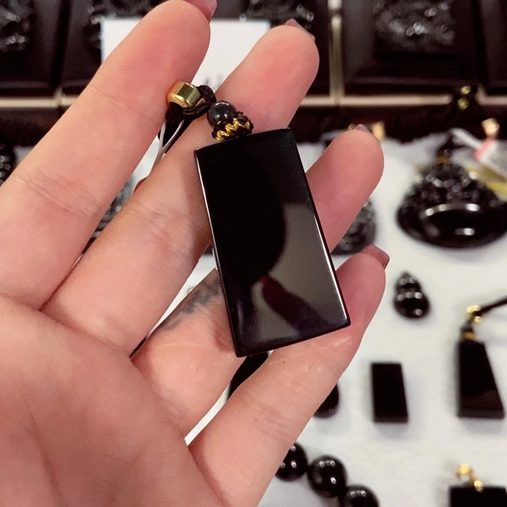 我***我翡翠未镶嵌颈饰翡翠