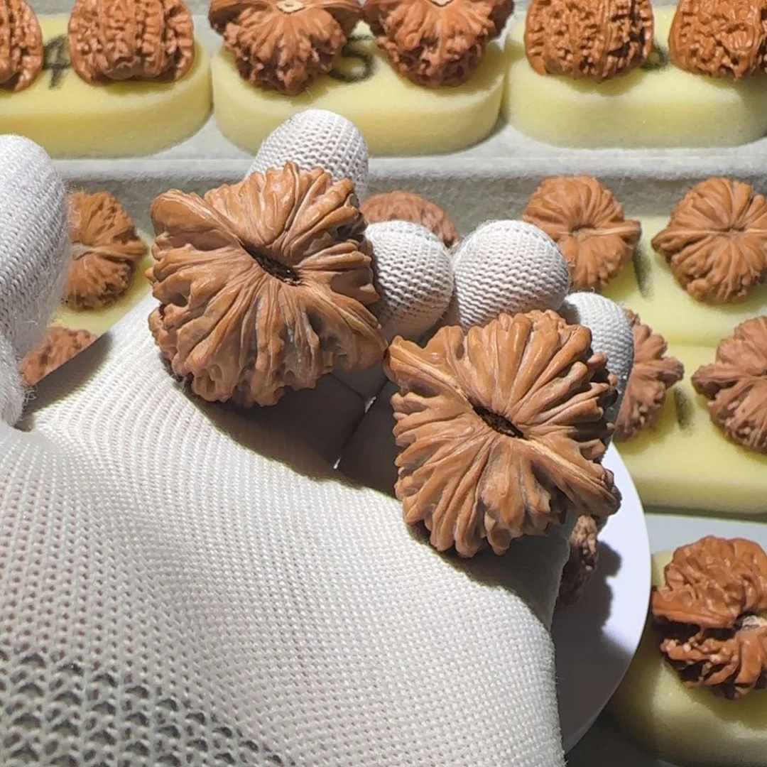 文玩核桃吊坠猫**板四座楼