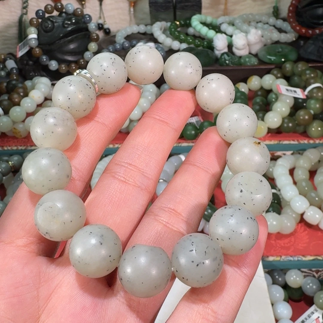 旺***贝和田玉未镶嵌手链