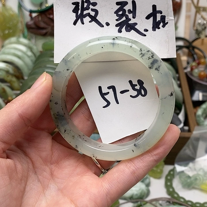 蛇纹石玉手镯未镶嵌岫玉8