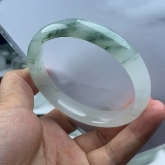 石英质玉（金丝玉）手镯未镶嵌