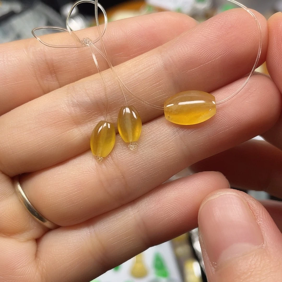 翡翠未镶嵌颈饰林亦珠宝黄翡珠子