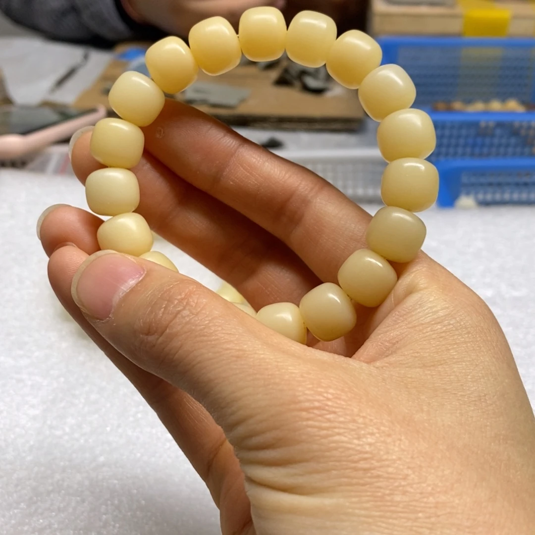 菩提根/象牙果吊坠娜****?娜娜