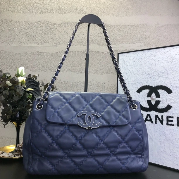 95新 Chanel/香奈儿 深蓝大双C logo珐琅扣机场包 底长35 17开