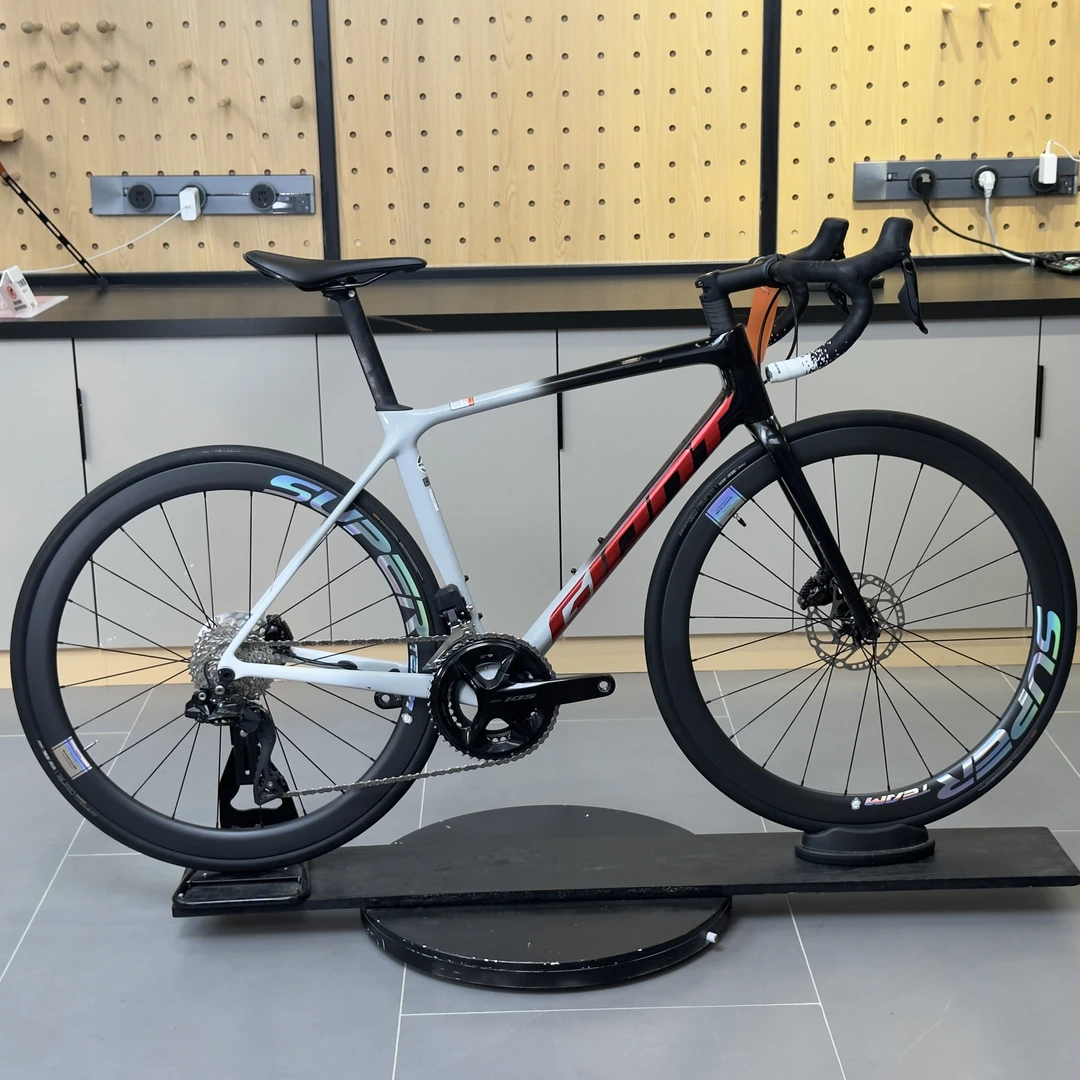 捷安特九代TCR ADV DISC 1-KOM 公路车 M码 跨高743 适合171-181