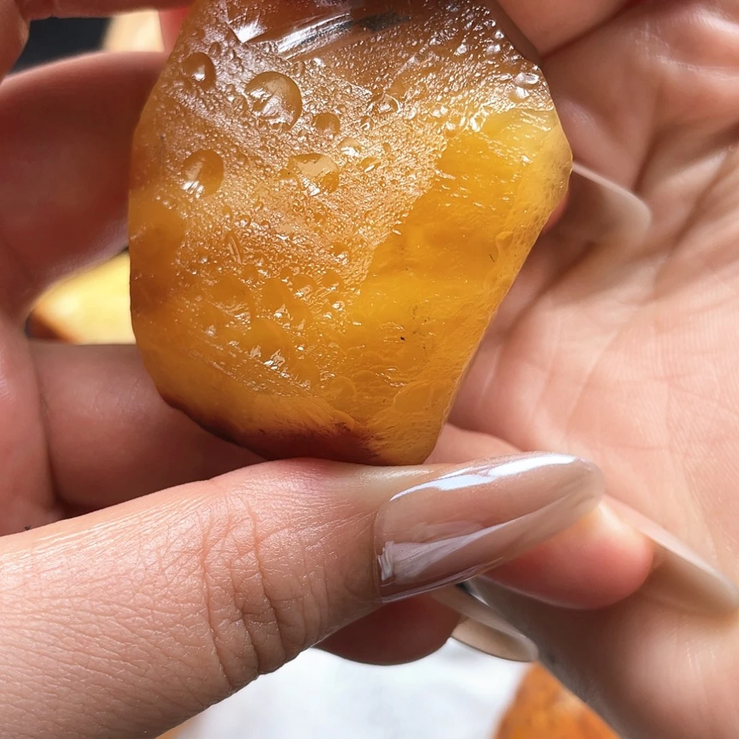 定制蜜蜡未镶嵌王*原石