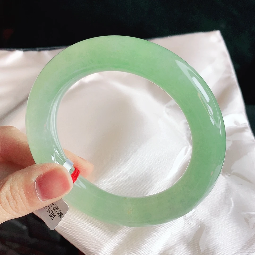 霖***霖翡翠未镶嵌手镯缅甸天然a货翡翠手镯