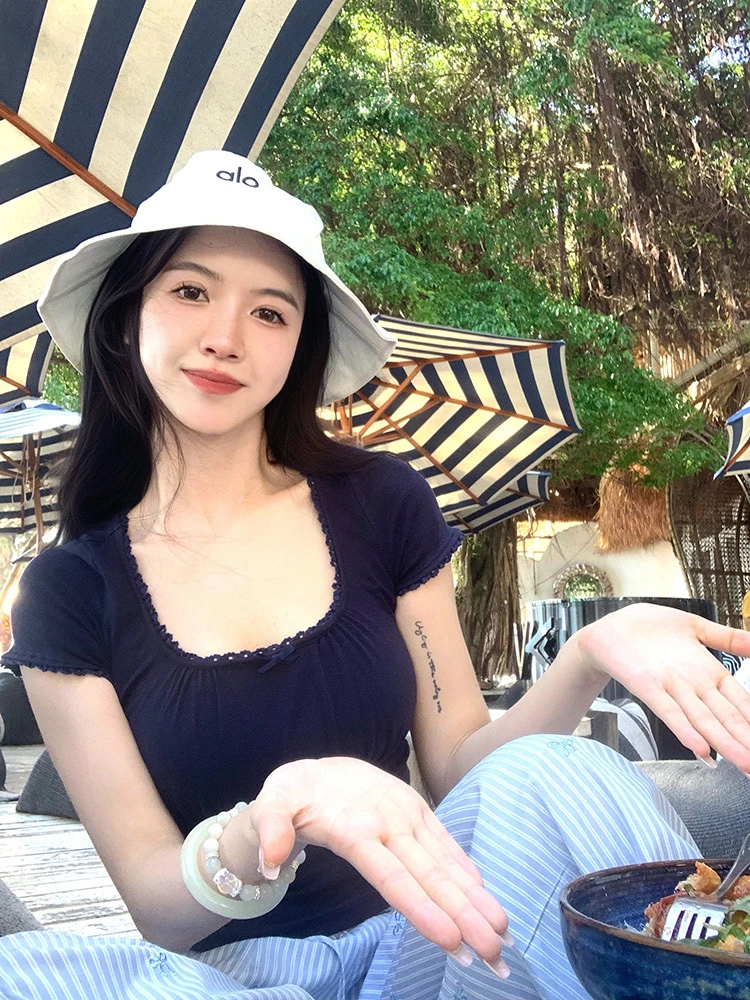 渔小平【甜宠】纯棉纯色修身显瘦短款短袖休闲T恤U型领体恤夏季女