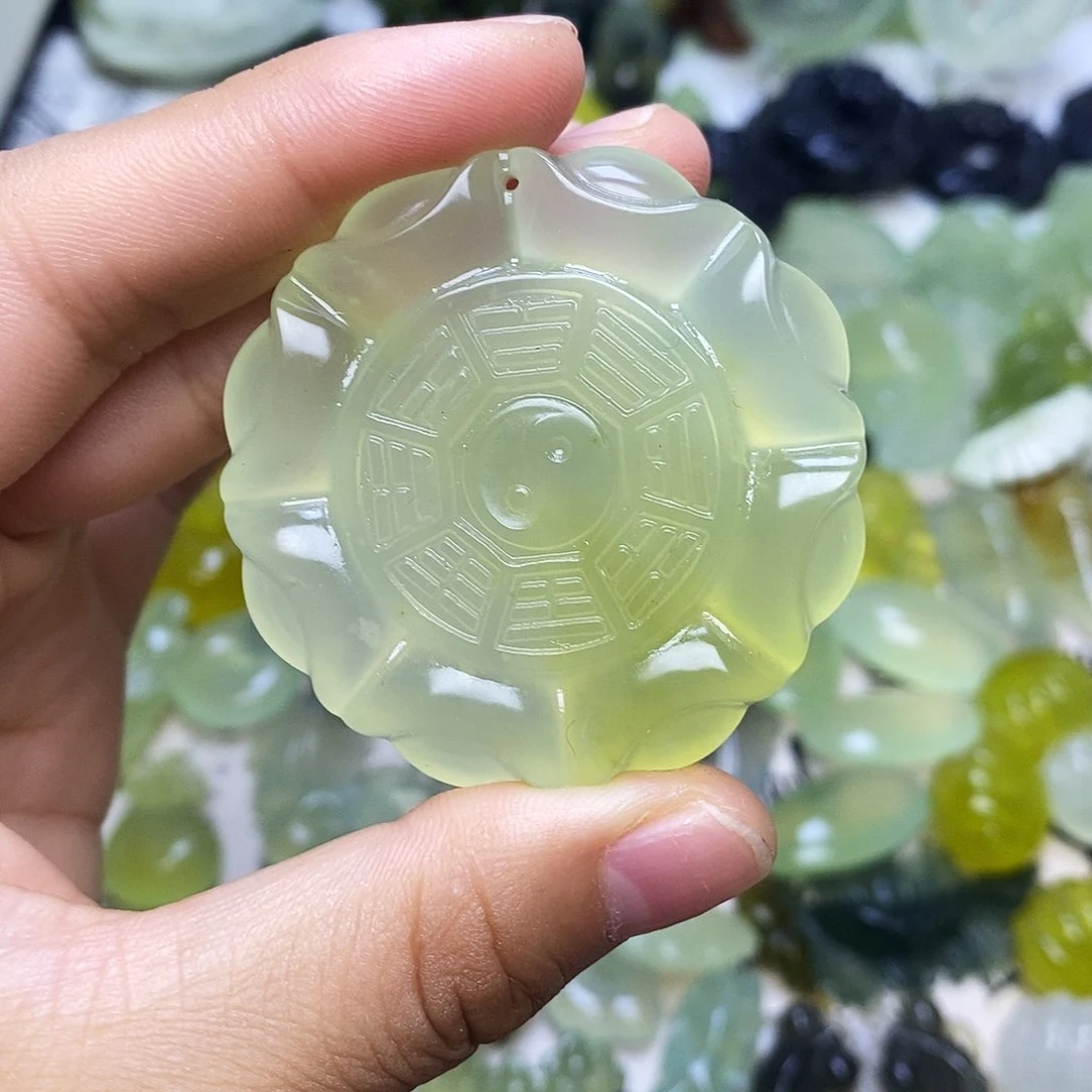 未镶嵌蛇纹石玉颈饰旋****子