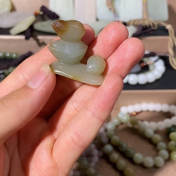 和田玉（糖玉）未镶嵌颈饰