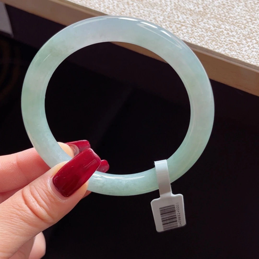 翡翠手镯未镶嵌手镯