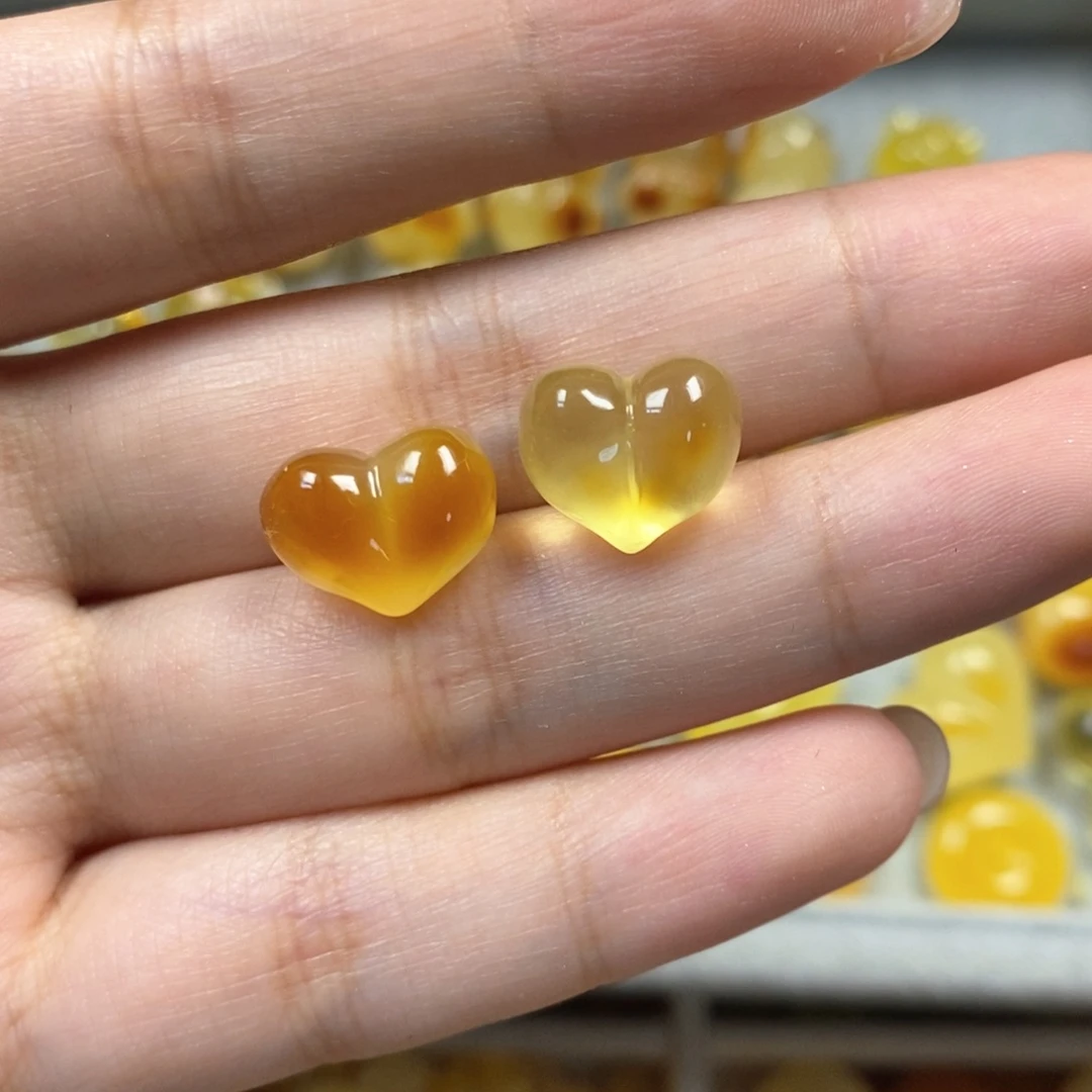 未镶嵌颈饰蜜蜡?***?屁桃