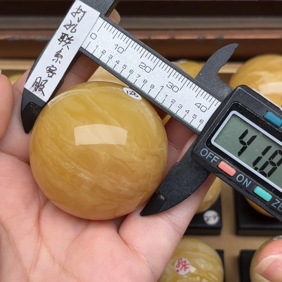 未镶嵌蜜蜡裸石微瑕