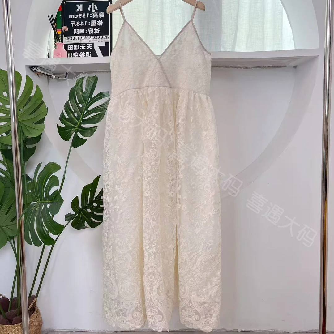 欧若风春游宽松吊带连衣裙显瘦遮肉大码女装胖妹妹蕾丝长裙子