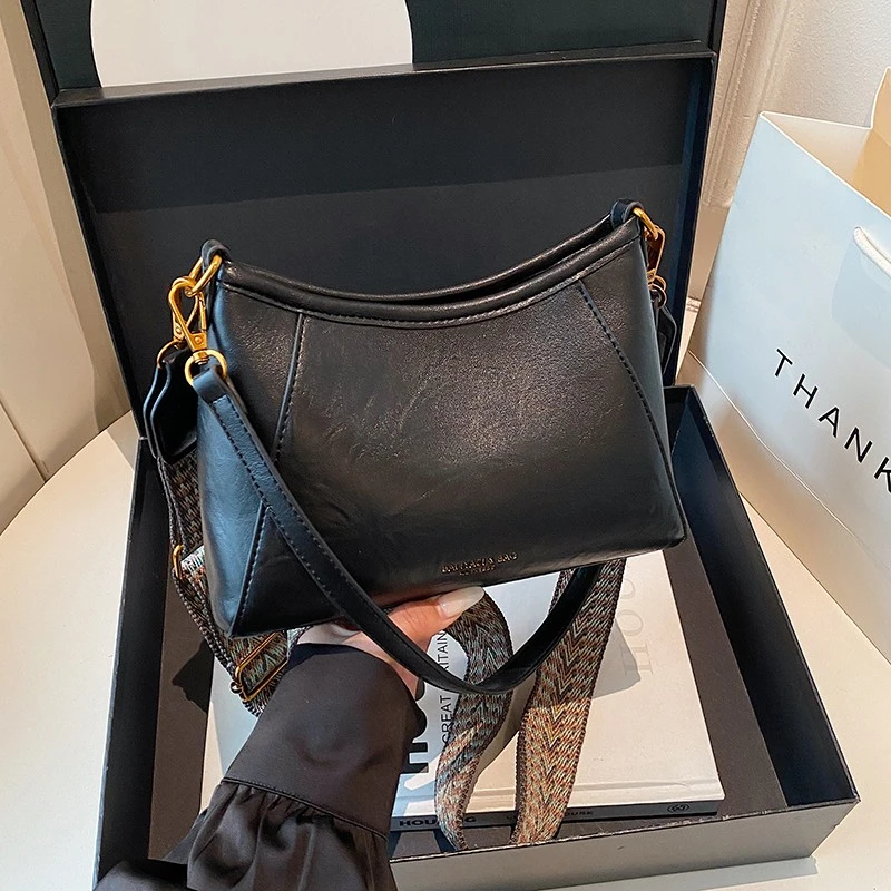 网红洋气时尚百搭简约小包包单肩肩包休闲女士夏季复古小众ins