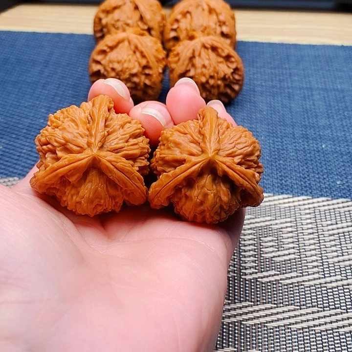 吊坠文玩核桃三棱