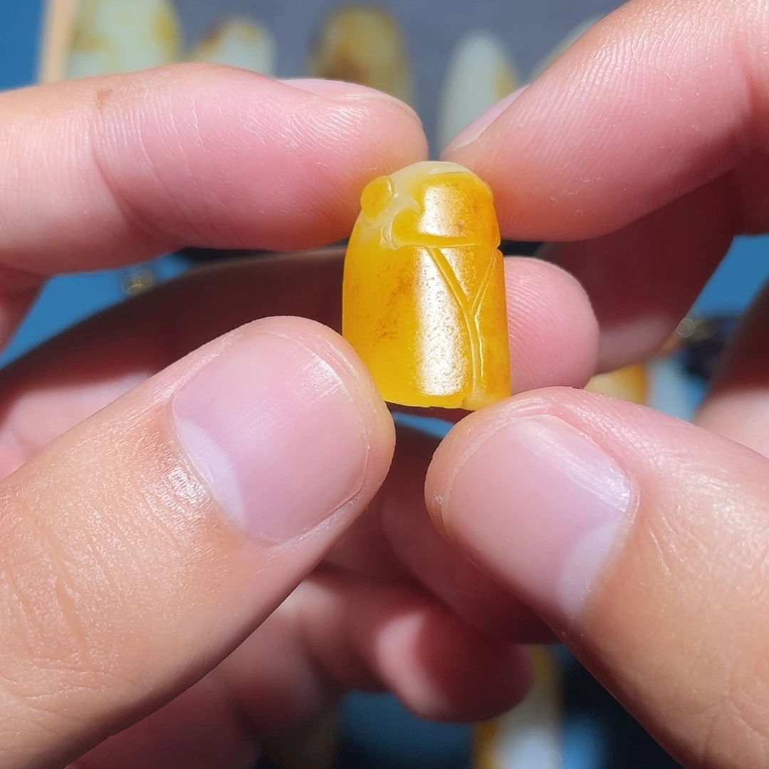 和田玉未镶嵌车挂