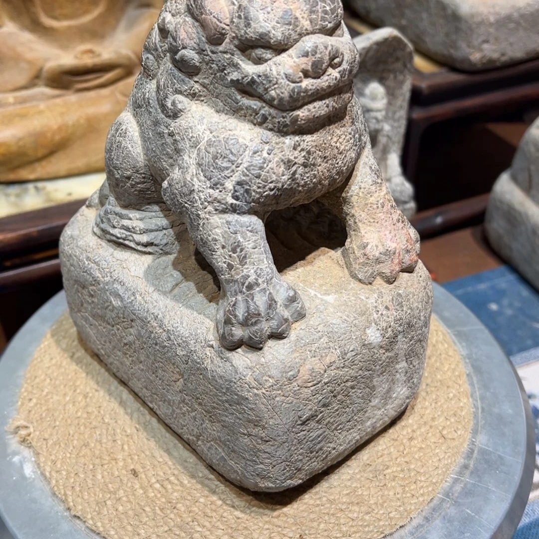 青石狮子做工精细精致