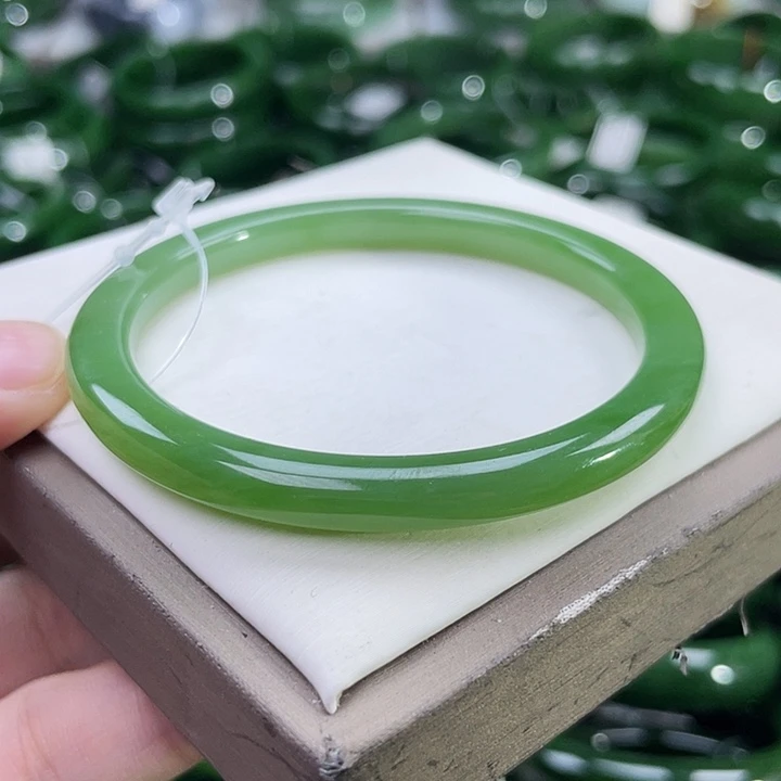 未镶嵌手镯和田玉（碧玉）