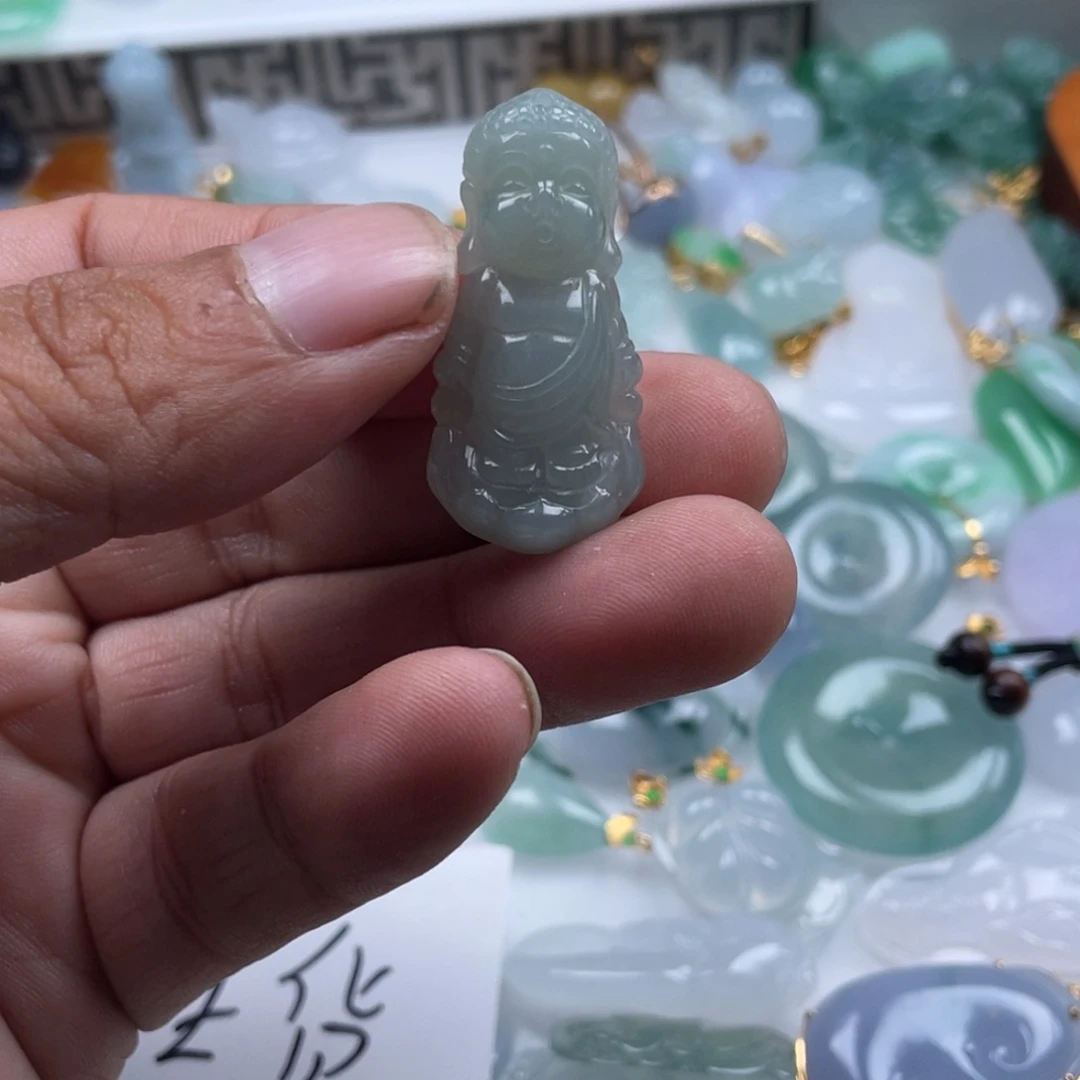 ****竹翡翠未镶嵌颈饰翡翠宝宝佛