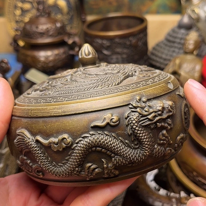 精美铜器批发档口