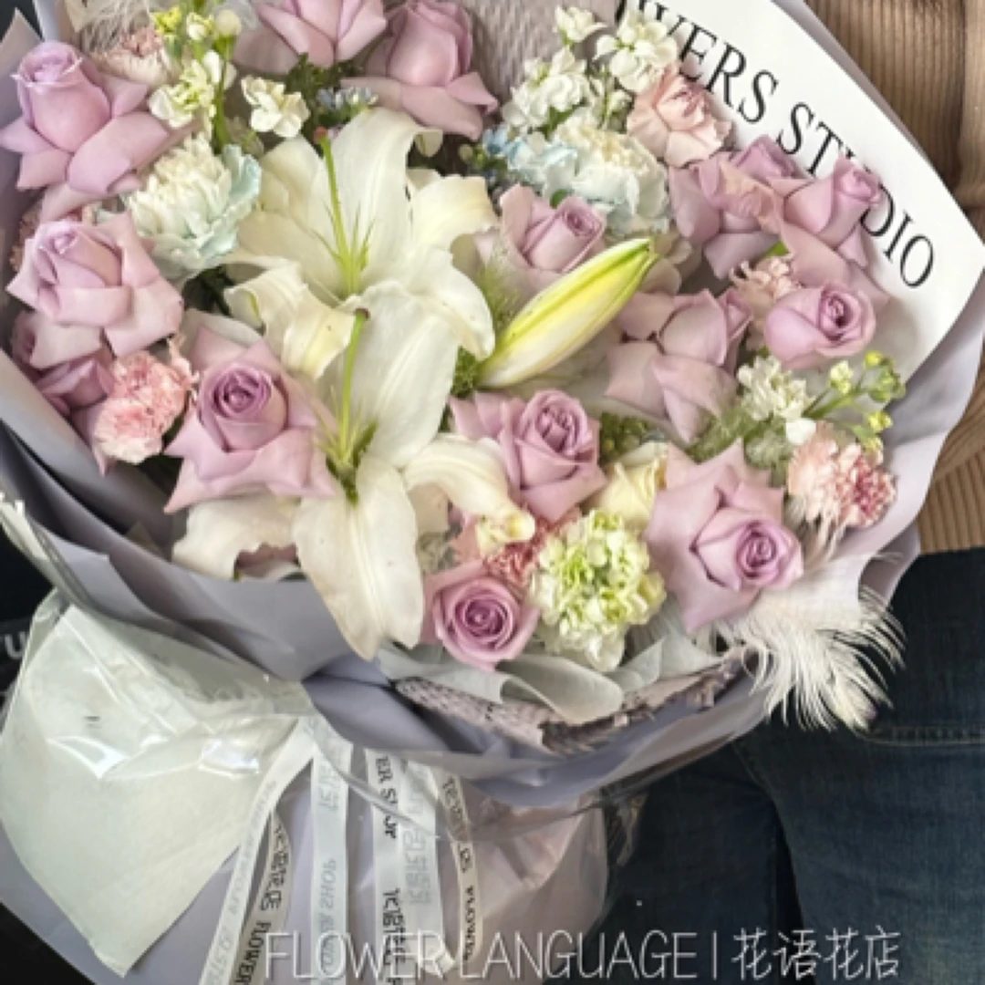 【余生是你】214情人节鲜花13支紫色玫瑰搭配1支多头百合彩康6支