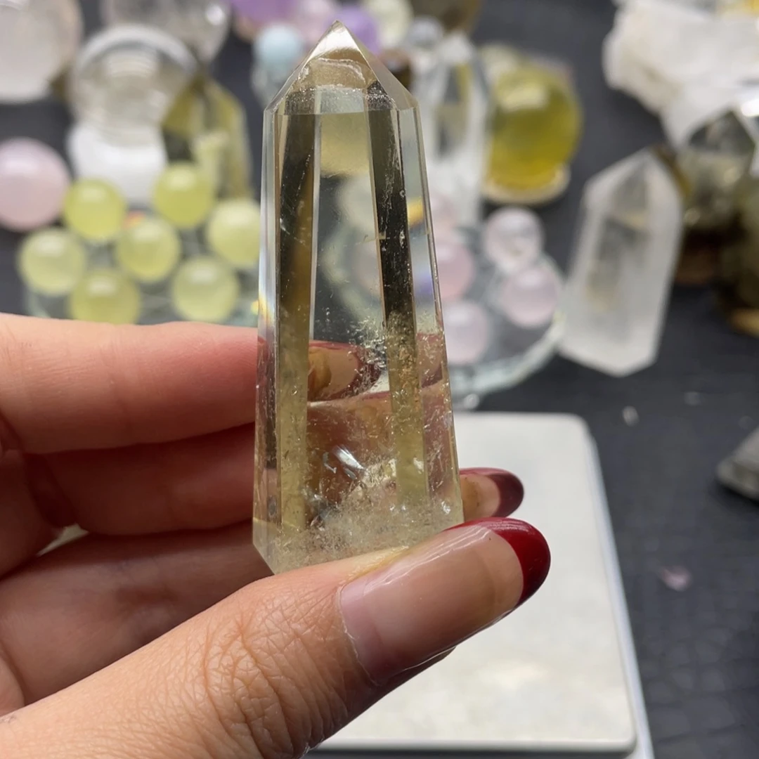 水晶45未镶嵌A****米黄水晶柱子