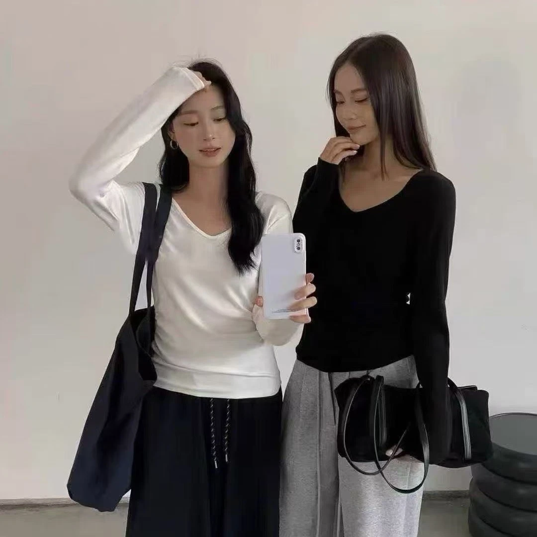 轻职风百搭长袖纯色老钱风T恤V领针织法式修身纽扣