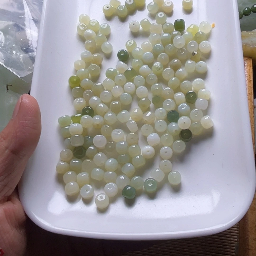 和田玉（糖玉）未镶嵌挂件
