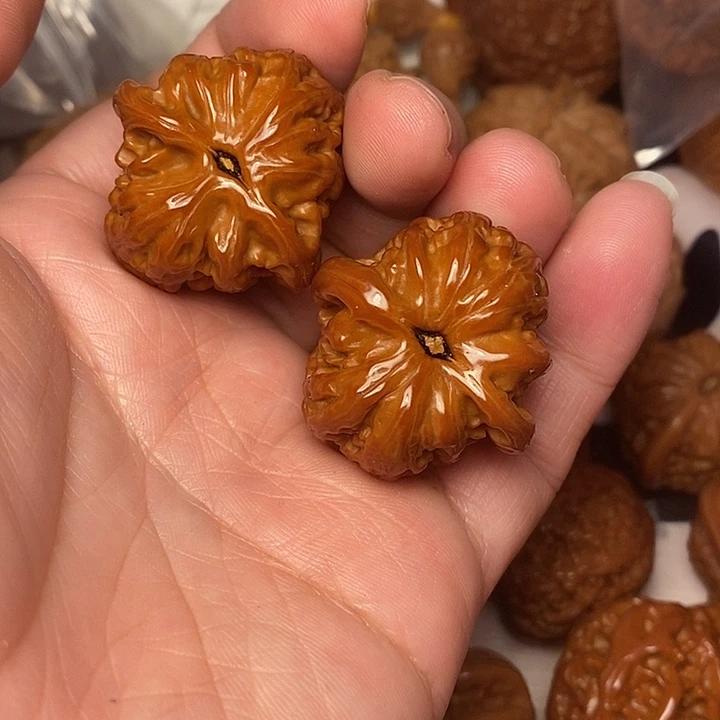 文玩核桃吊坠白33