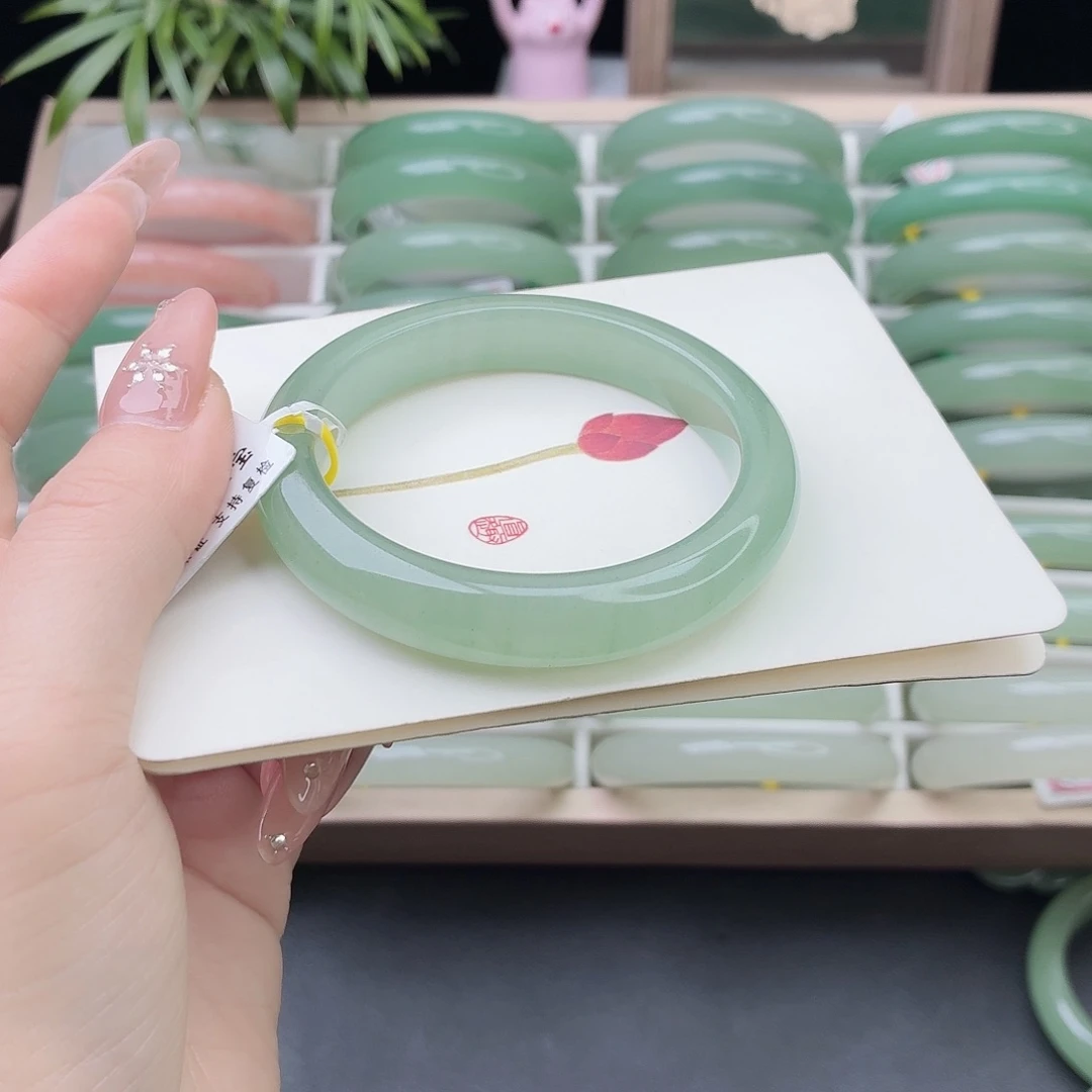 石英质玉未镶嵌手镯54