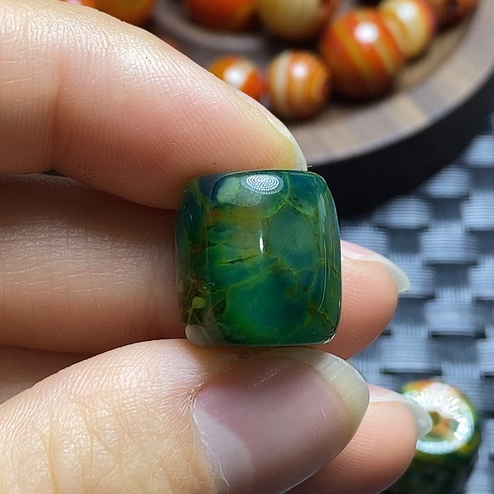 松***堂玛瑙/玉髓未镶嵌颈饰