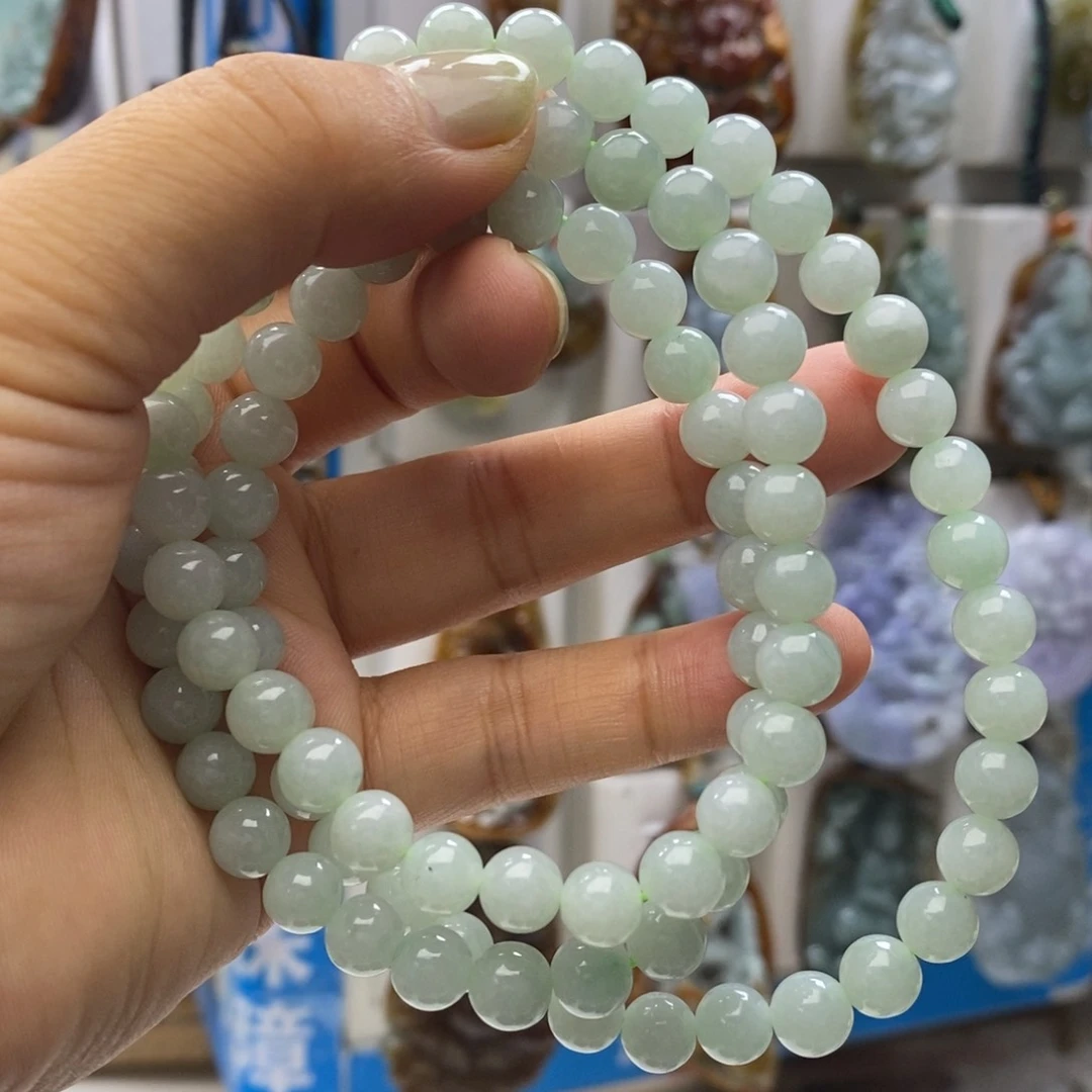 翡翠未镶嵌颈饰好